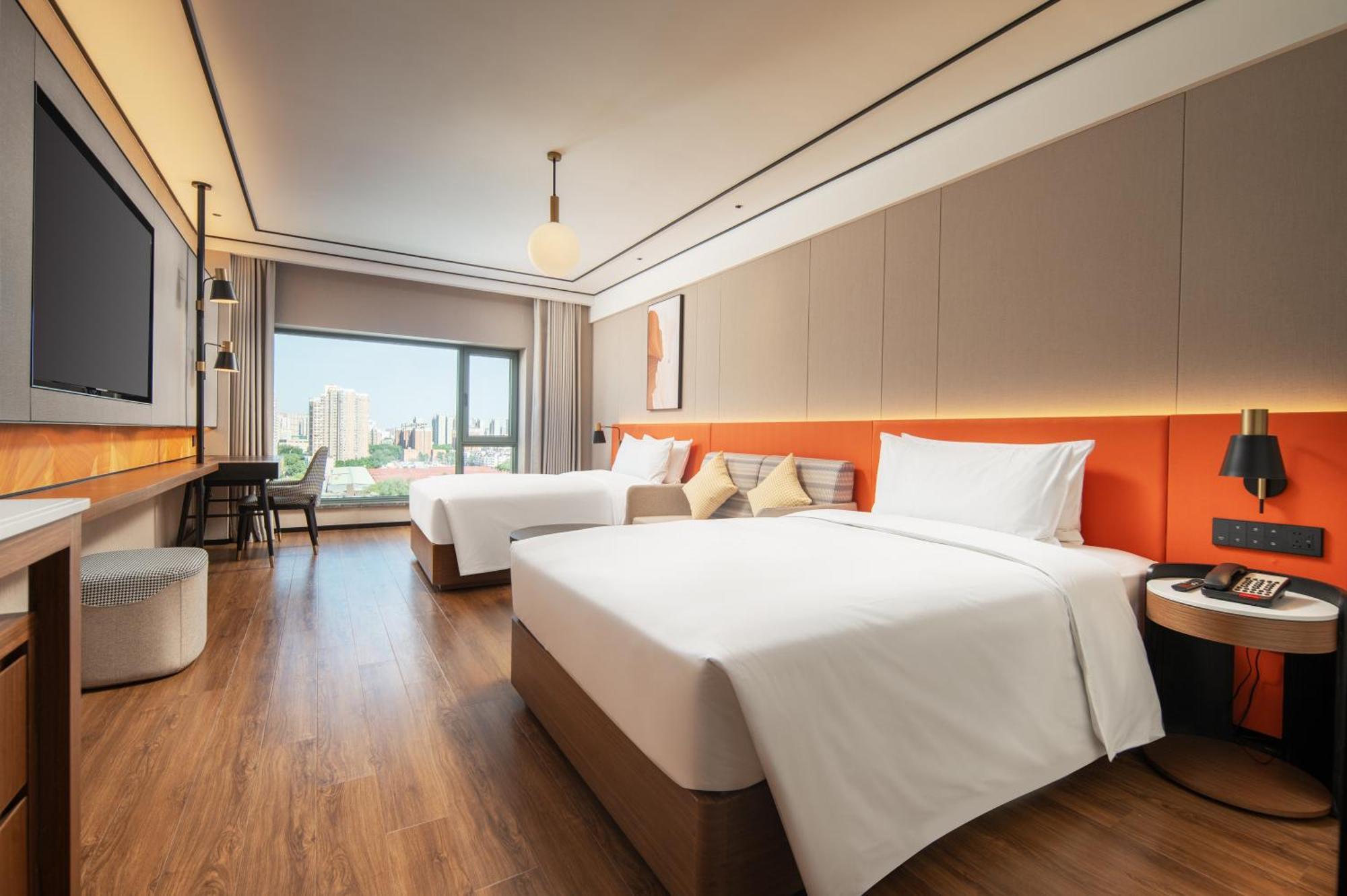 Hilton Garden West Railway Station 4* Beijing