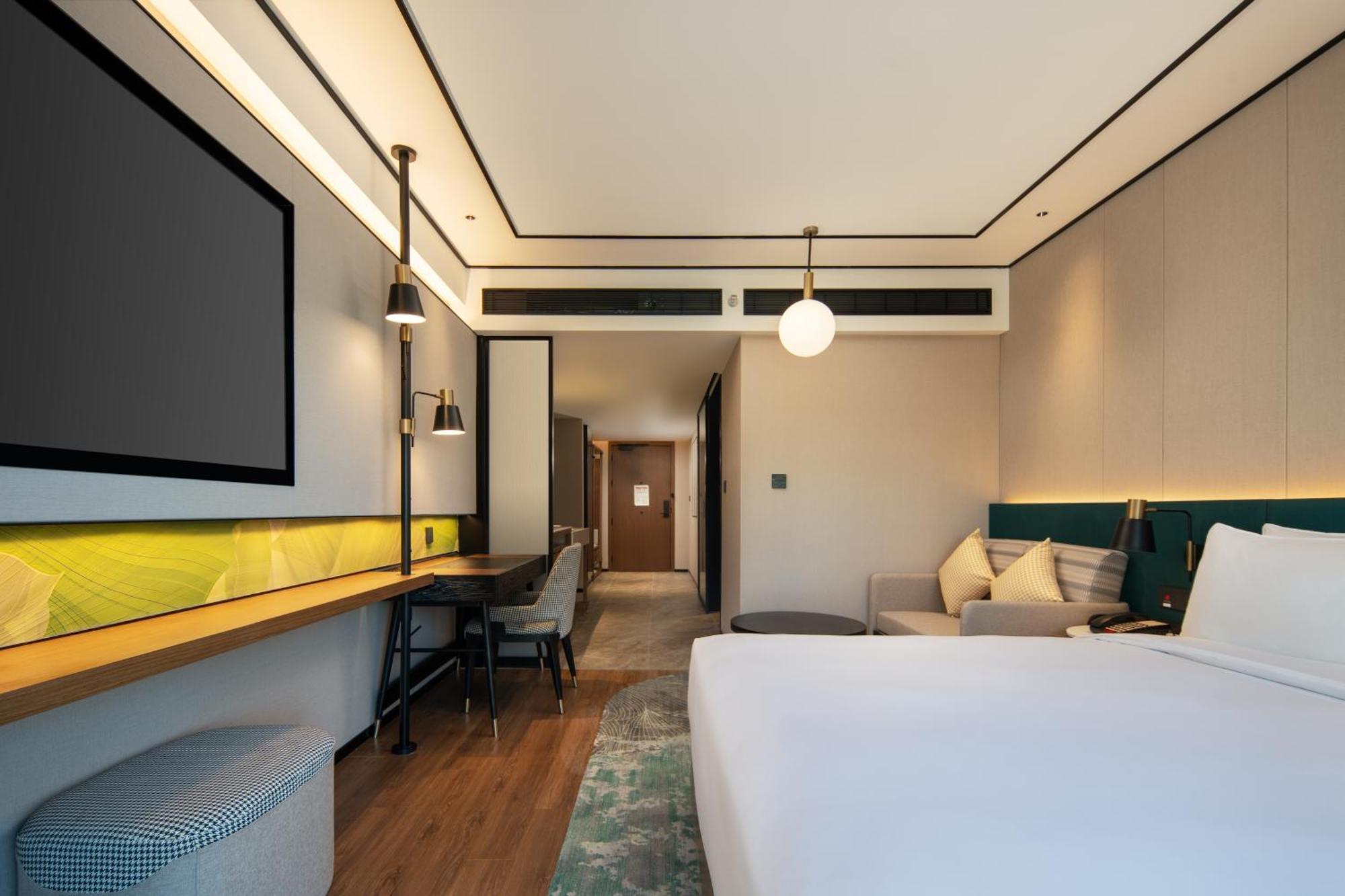 Hotel Hilton Garden West Railway Station