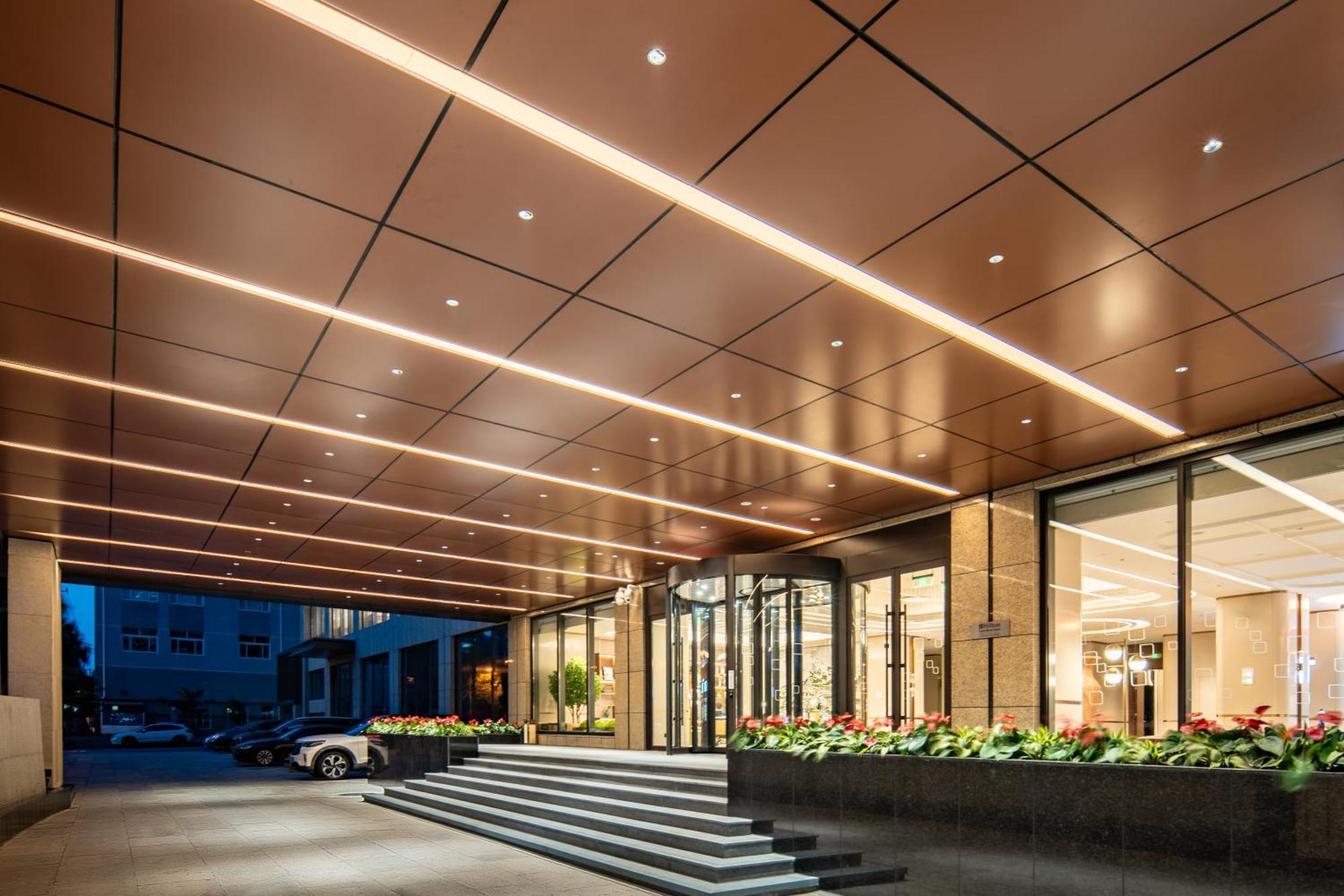 Hilton Garden West Railway Station Beijing