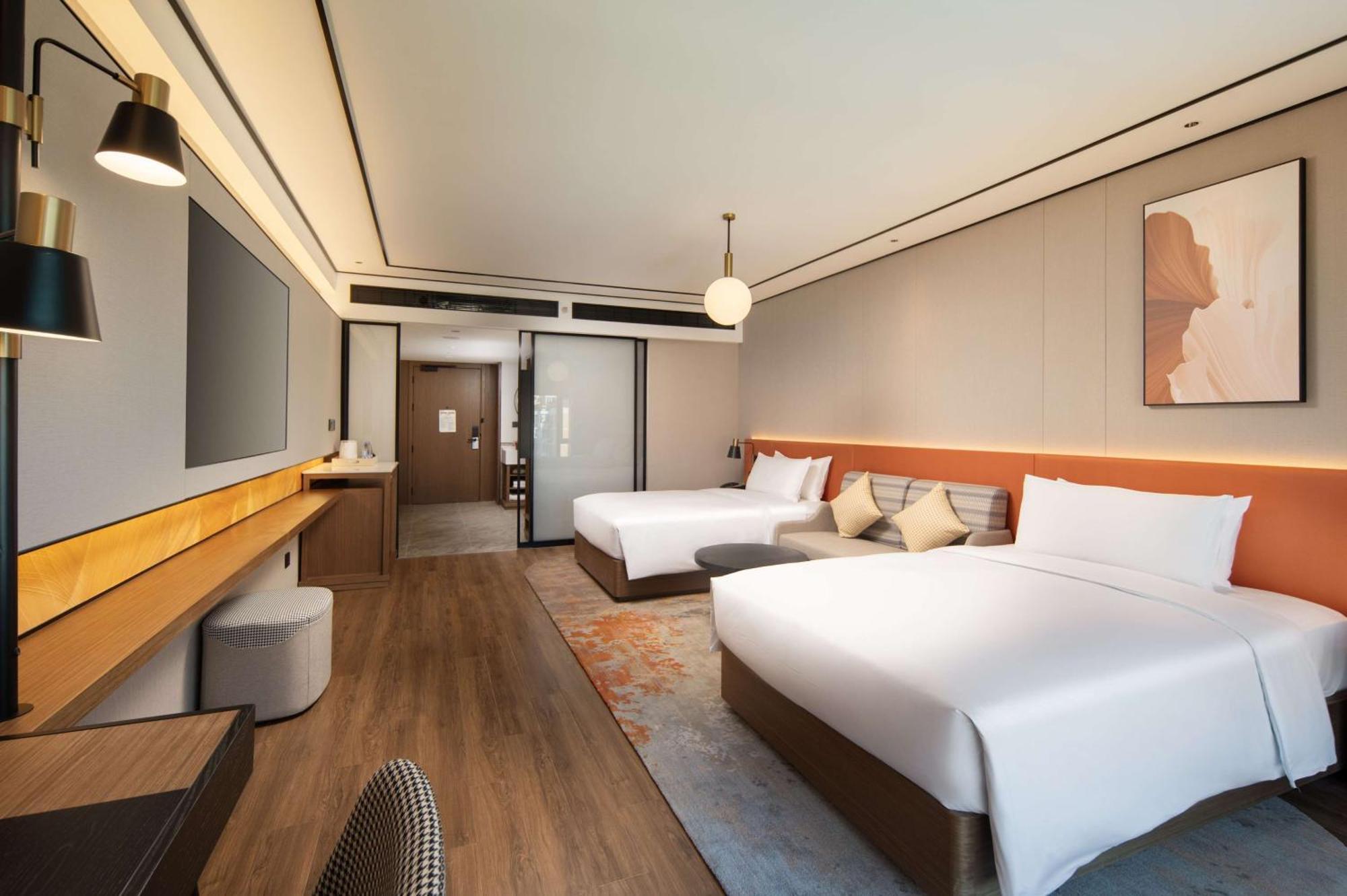 Hilton Garden West Railway Station 4* Beijing