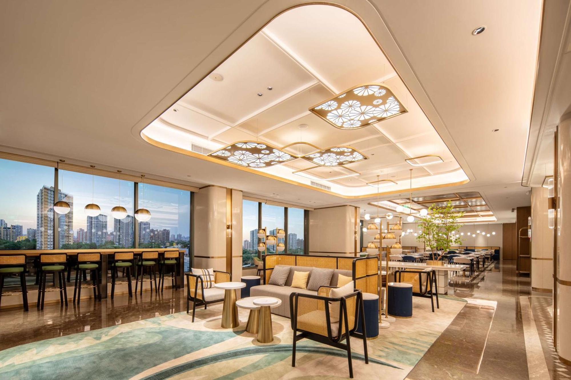 Hotel Hilton Garden West Railway Station 4*